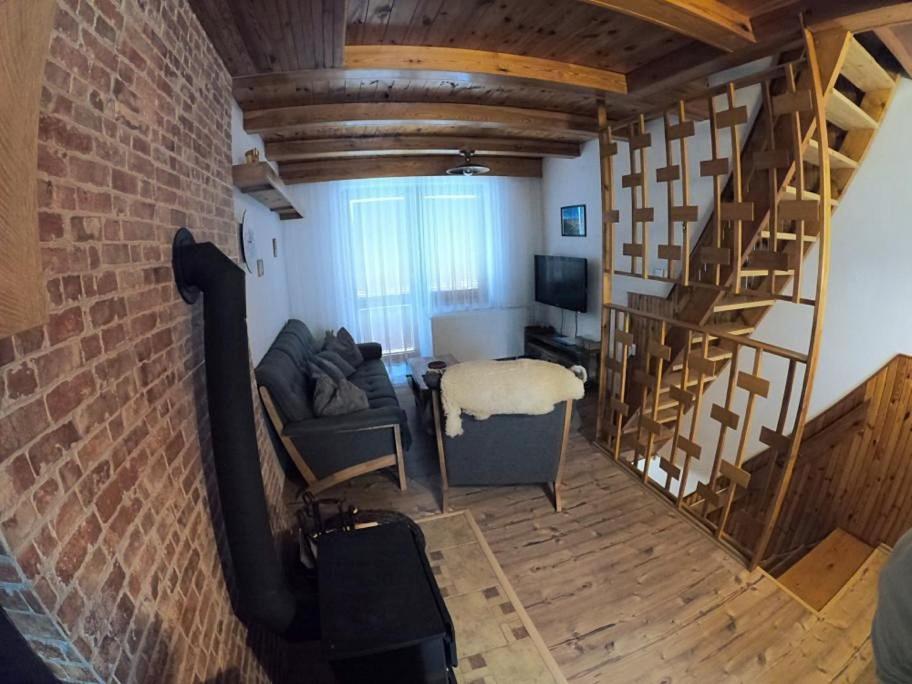 Apartman U Sjezdovky เชเลซนารูดา ภายนอก รูปภาพ